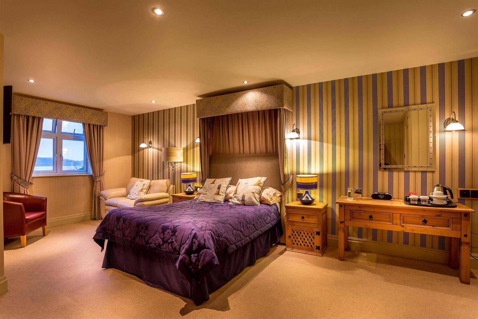 Gazelle Hotel Menai Bridge